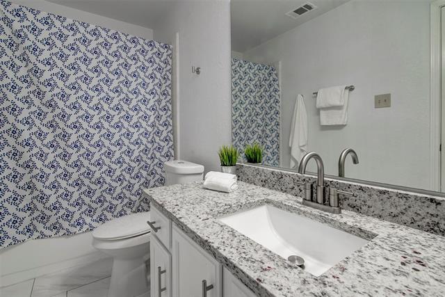 Building Photo - 815 Fairlawn St