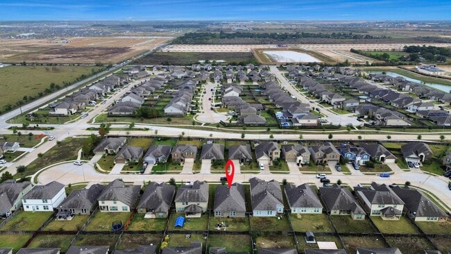 Building Photo - 25827 Kinship Ct