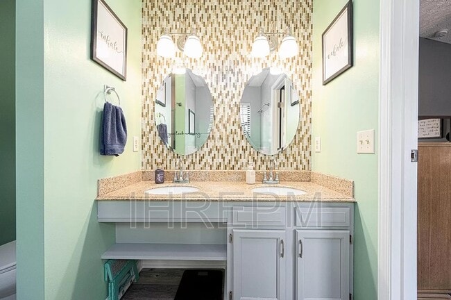 Building Photo - 5790 Clear Stream Way