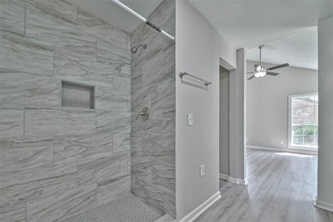 Building Photo - 17805 Villa Way Dr