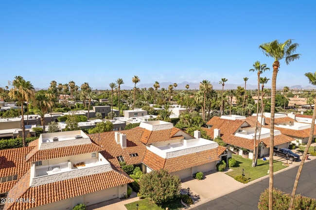 Building Photo - 7118 E Buena Terra Way