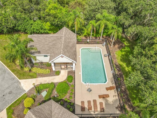Building Photo - 2051 Winterset Dr