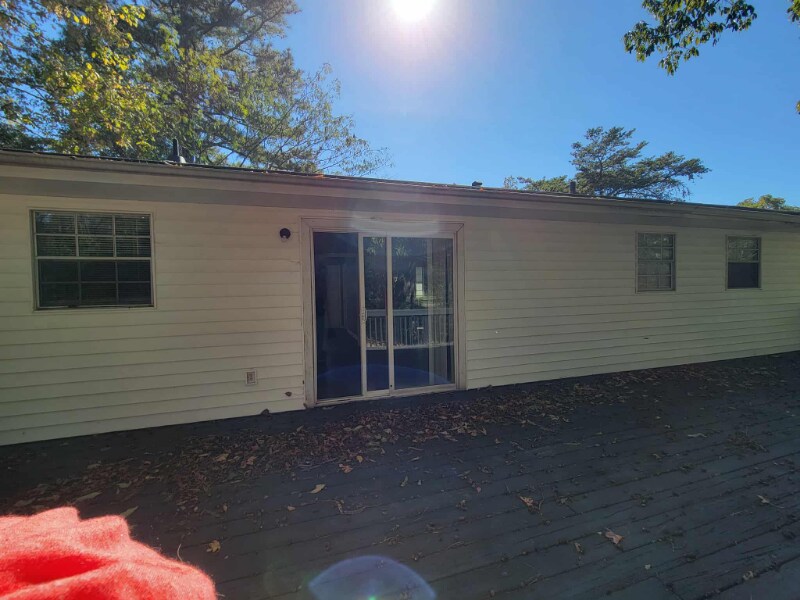 Building Photo - 213 Hilltop Dr