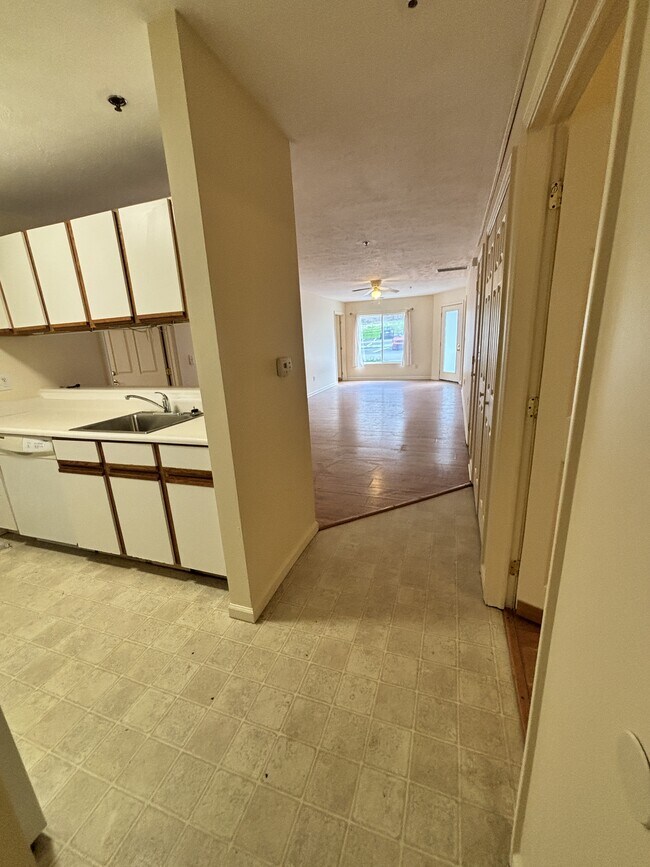 Building Photo - 1101 University Commons Dr