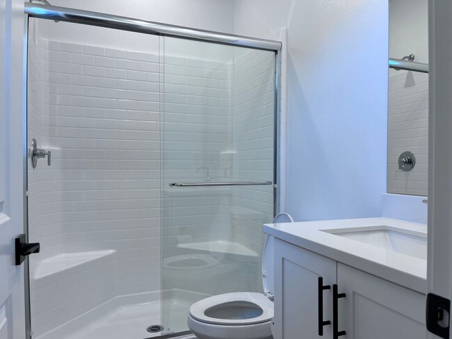 Building Photo - 4077 Pomelo Dr