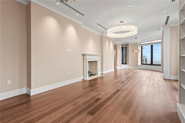 Building Photo - 3376 Peachtree Rd NE
