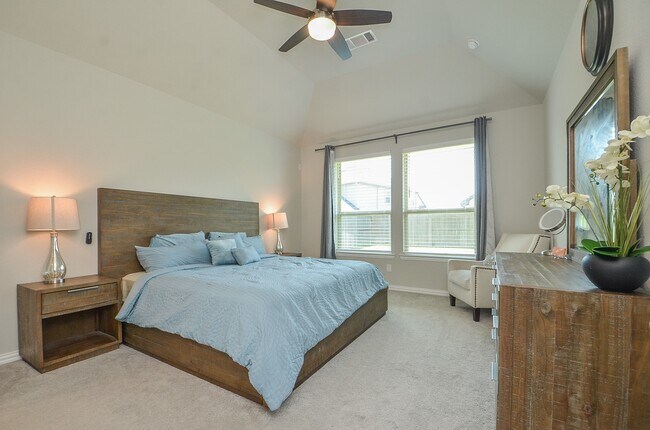 Building Photo - 3711 Lake Falls Dr