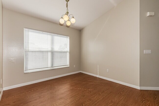 Building Photo - 1702 Erin Brooke Dr