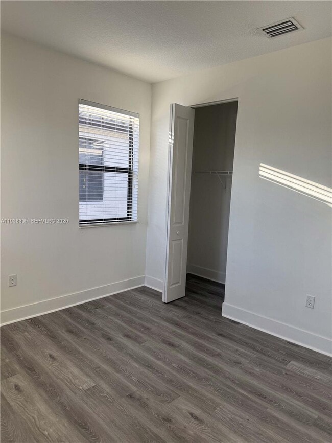 Building Photo - 3299 W 96 Pl