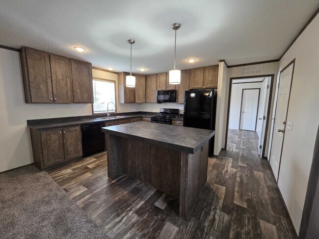 Building Photo - 3648 Chestnut St