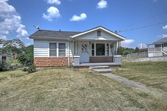 Building Photo - 109 Bettie St