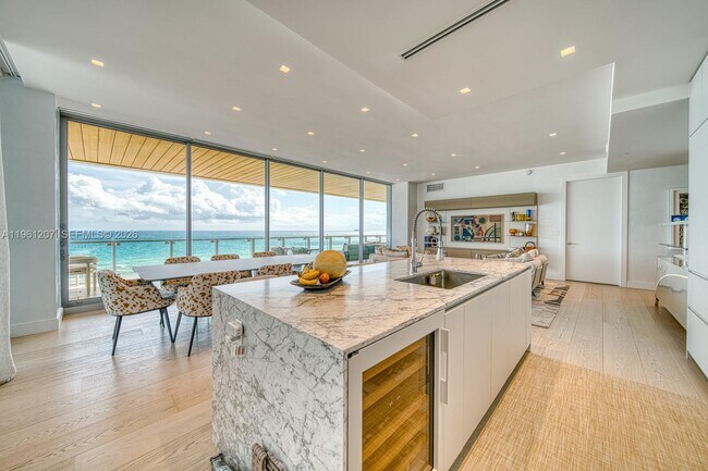 Building Photo - 5775 Collins Ave