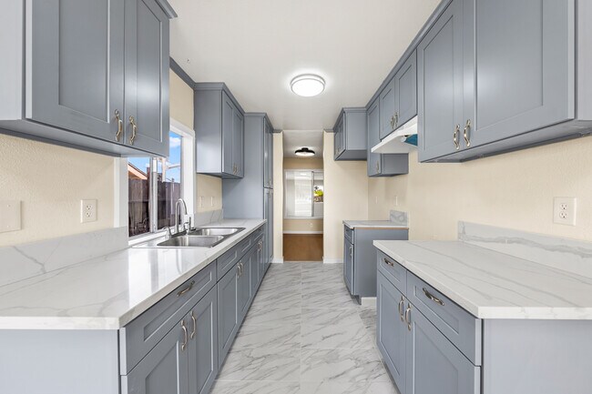 Building Photo - 3482 Alonquin Way