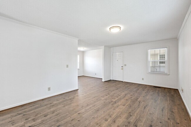 Building Photo - 203 Lancaster Ave