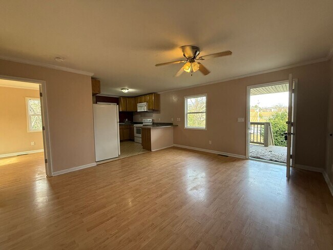 Building Photo - Old Tusculum Rd Apartments