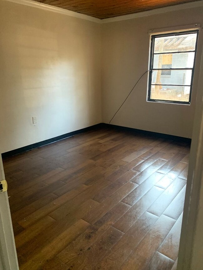 Building Photo - 309 S Cleveland St