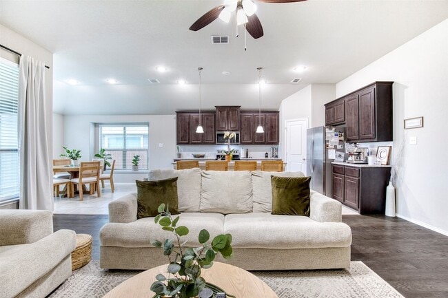 Building Photo - 2846 Hudson Dr