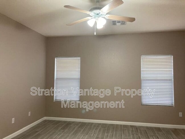 Building Photo - 1017 S Clancy Cir