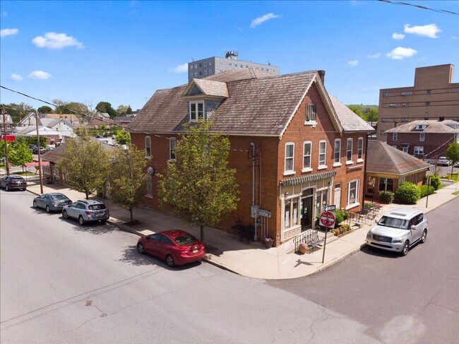 Building Photo - Chelsea Avenue Court