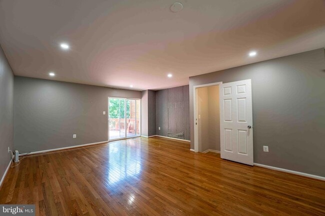 Building Photo - 18246 Fox Chase Cir