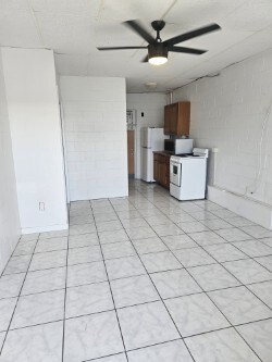 Primary Photo - 2064 Young St