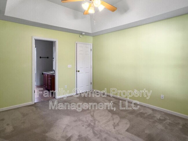 Building Photo - 170 Red Cypress Dr