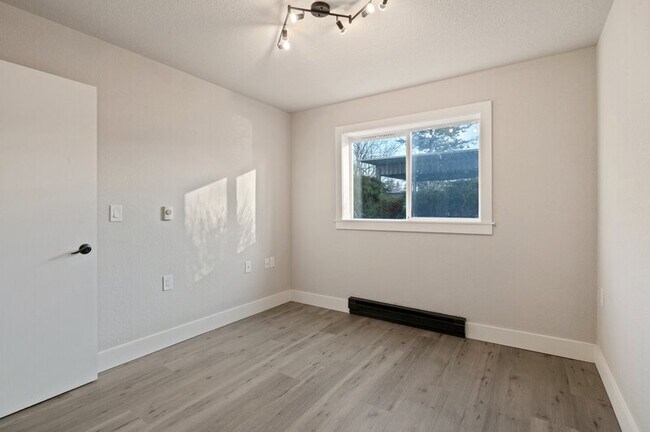 Building Photo - 10820 E 3rd Ave