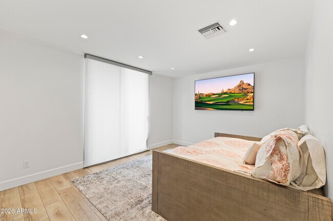 Building Photo - 6834 N 72nd Pl