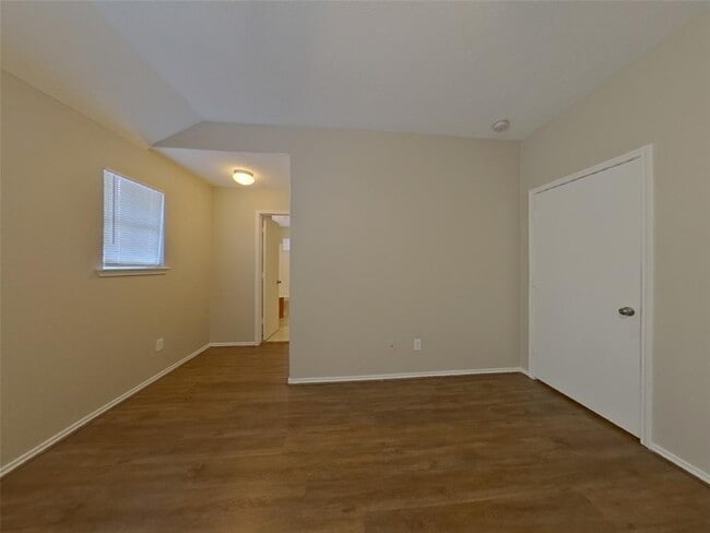 Building Photo - 33107 Cottonwood Bend