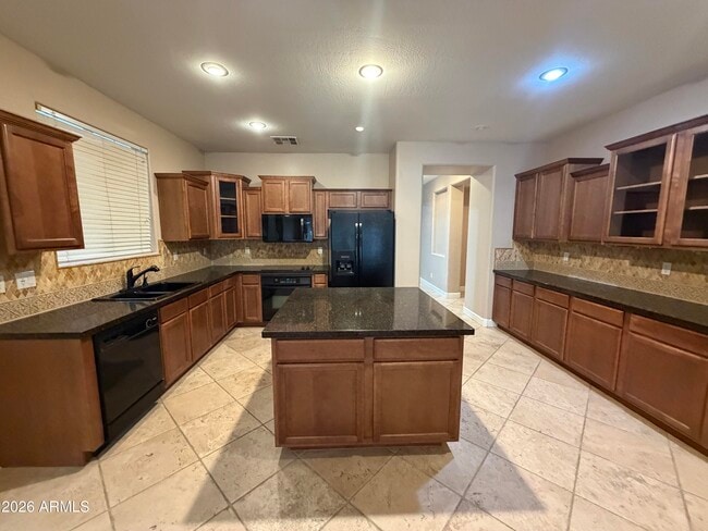 Building Photo - 421 W Wisteria Pl