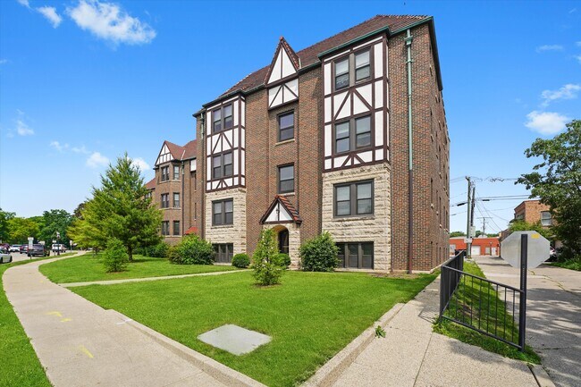Building Photo - 46 Lawton Rd