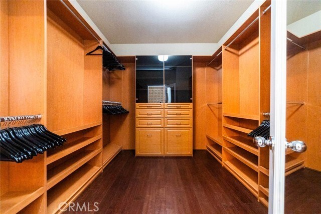 Building Photo - 6 Roseleaf