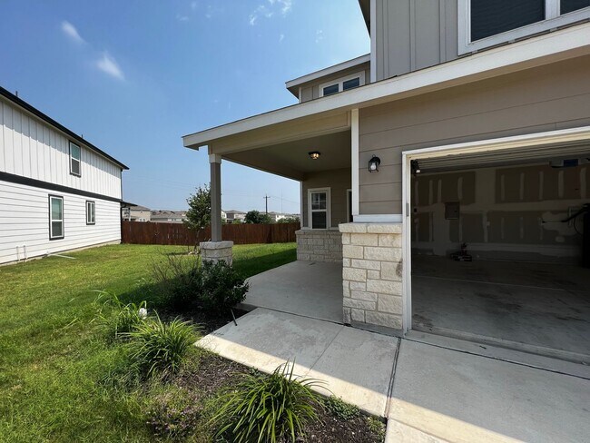 Building Photo - Elegant home in Davis Ranch- 4 Bedroom/ 3 Bathroom