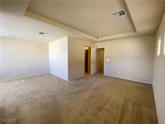 Building Photo - 3646 Surfboard Ct