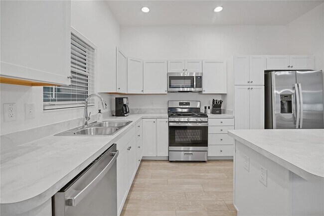 Building Photo - 7661 Rutherford Ln