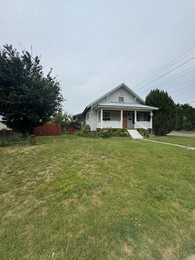 Building Photo - 509 N Cle Elum St