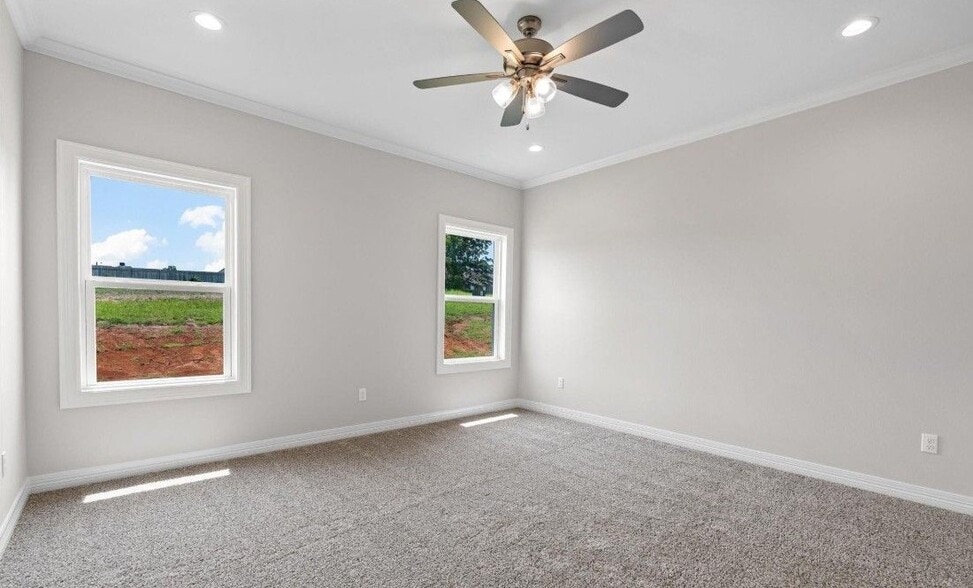 Building Photo - 4956 Laurel Cir