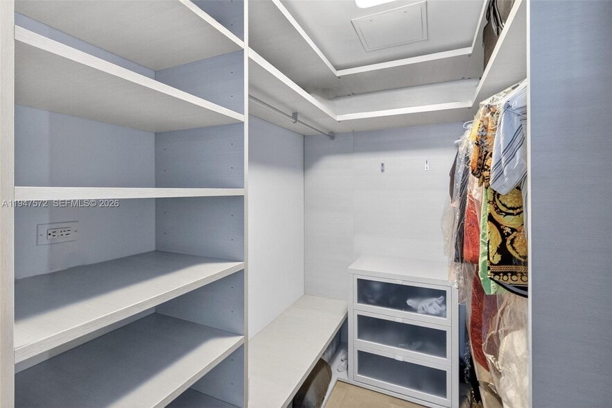 Building Photo - 68 SE 6th St