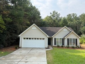 Building Photo - 3 Bedroom 2 Bathroom Ranch Home