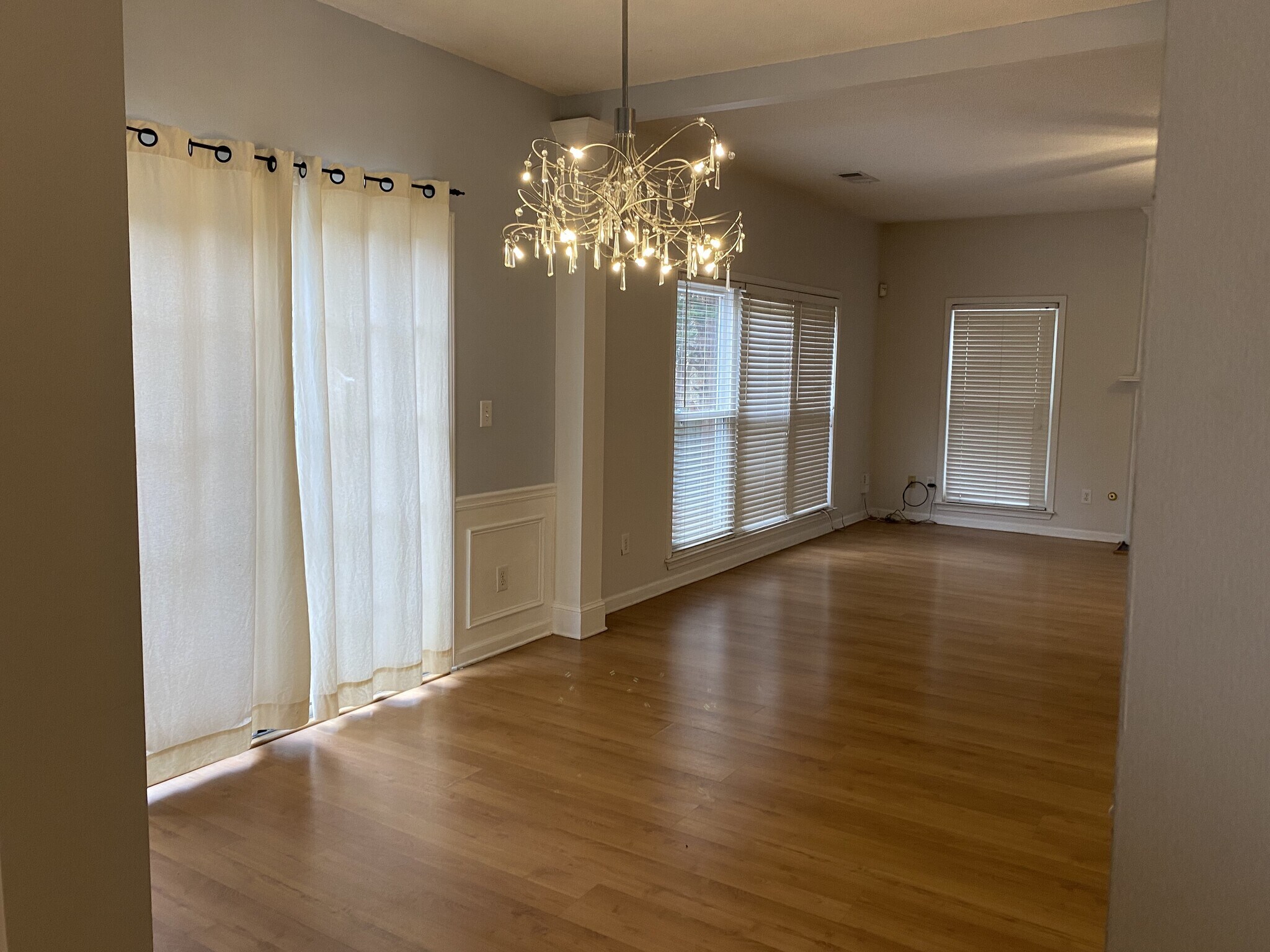 Building Photo - 2706 Cottesford Dr SE