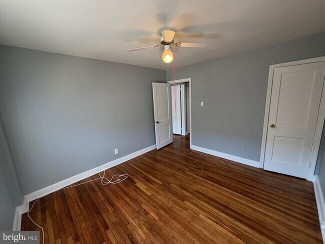 Building Photo - 3021 Tyson Ave