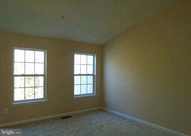 Building Photo - 7886 River Rock Way