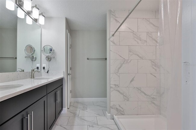 Building Photo - 1547 W Cass St