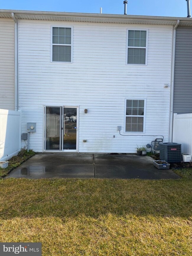 Building Photo - 234 Garrison Way