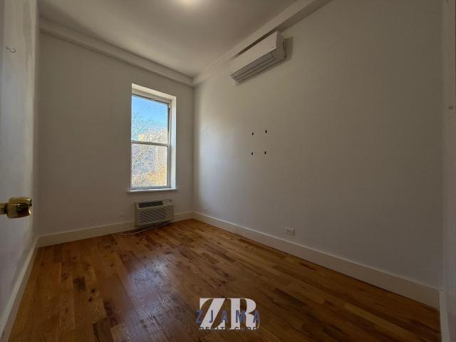 Building Photo - 4 bedroom in Brooklyn NY 11226