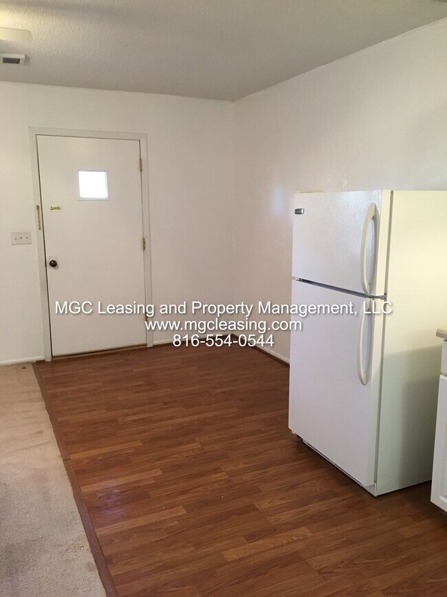 Building Photo - LeGrand Apartments - Downtown Lee's Summit...