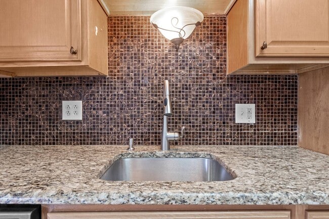 Building Photo - 3079 Cricket Rd