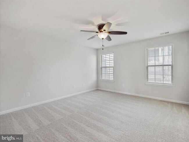Building Photo - 5904 Leben Dr