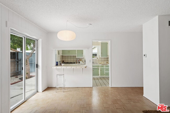 Building Photo - 22736 Cantlay St