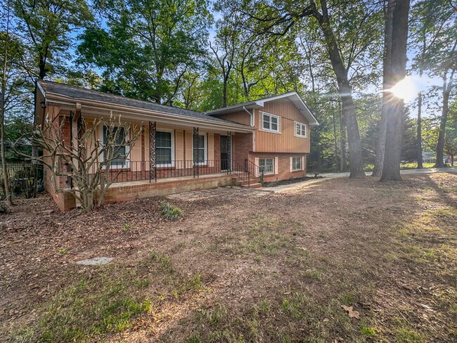 Building Photo - 829 North Ave